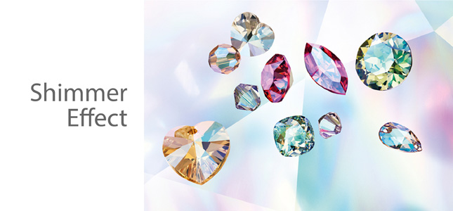 <h2>Designer Edition: Iris van Herpen</h2>
<p>En 2014, recibi&oacute; el prestigioso premio ANDAM Fashion Award. Este a&ntilde;o, se asocio con Swarovski&reg; para dise&ntilde;ar el especial Designer Edition.y llevar su visi&oacute;n &uacute;nica a Growing Crystal. 